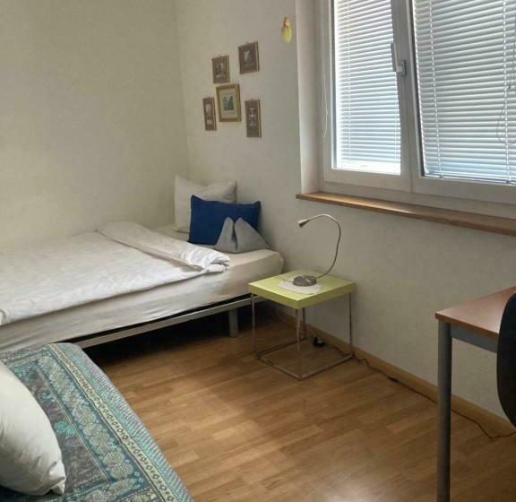 单人经济间, Konditor B & B