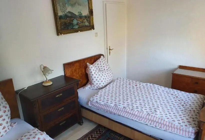 ３ベッドルームアパートメント, Apartmenthaus Am Schlosspark