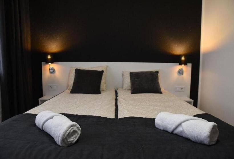 غرفة قياسية, Vi Li Panzió