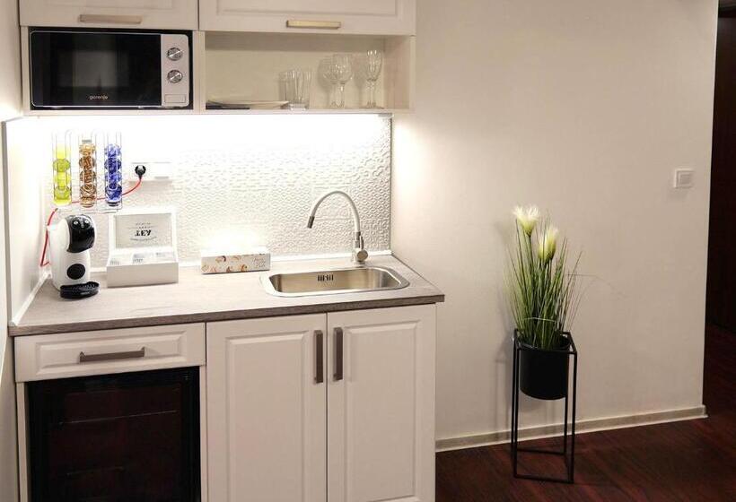 غرفة ديلوكس سرير كينج, Vi Li Panzió