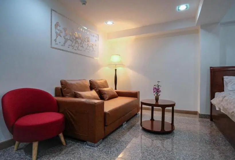 ファミリーステューディオ, Cha Li S Family Hotel&hostel