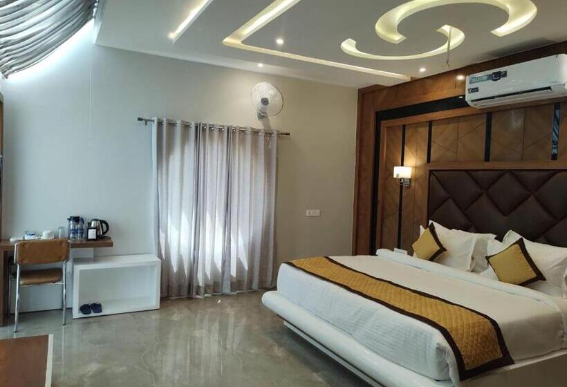 جناح مطلّ علي الحديقة, Club 21 By Sariska Fun City, Alwar