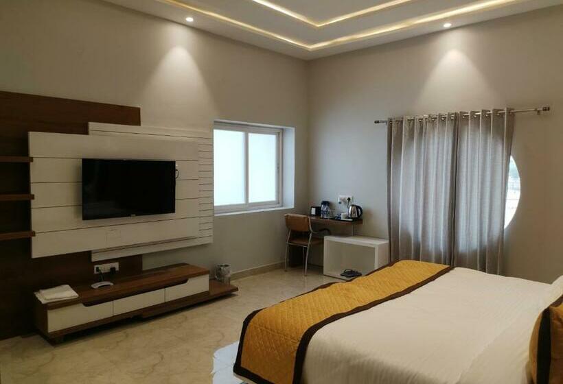 غرفة قياسية مزوَّدة بشُرفة, Club 21 By Sariska Fun City, Alwar