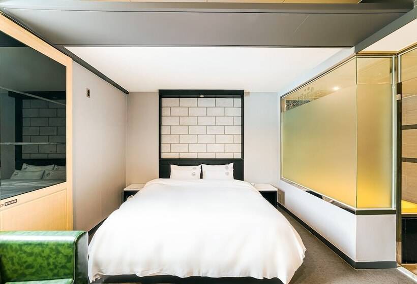 اتاق لوکس, Ssome Jeongkwan