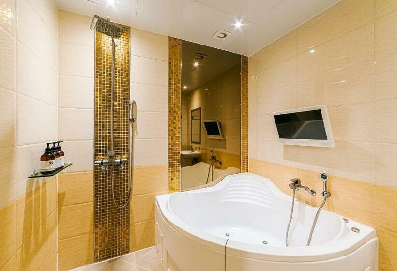 اتاق استاندارد, Ssome Jeongkwan