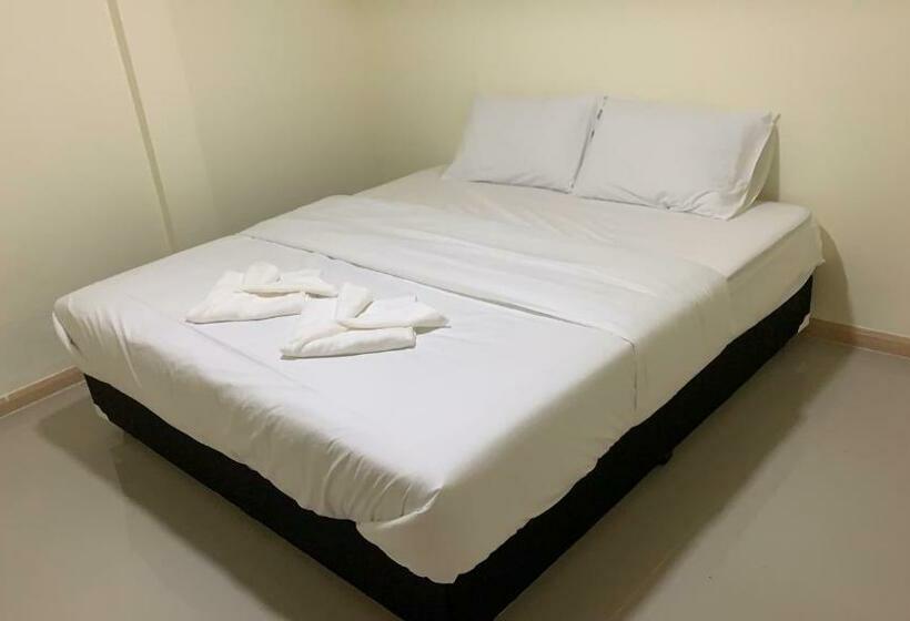 Quarto standard, บ้านพิชชา ที่พักใจกลางเมืองปราณบุรี