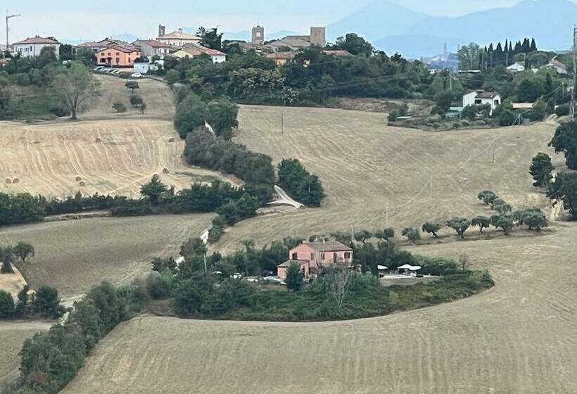 غرفة قياسية مطلّة علي حمام السباحة, Casale Il Girasole