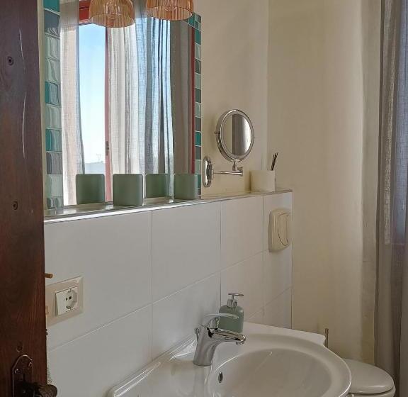 غرفة قياسية مع حمام خارجي, Casale Il Girasole