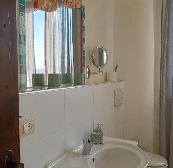 Standard room with outdoor bath, Casale Il Girasole