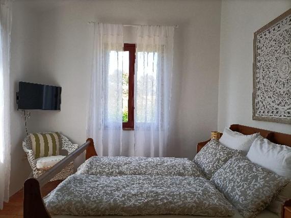 Standard room with outdoor bath, Casale Il Girasole