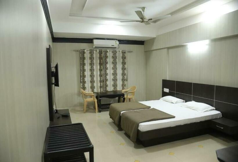 Номер Deluxe, Staymaker Siddeshwara Comforts