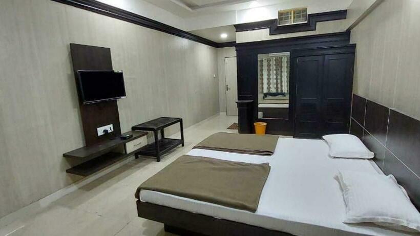 Номер Deluxe, Staymaker Siddeshwara Comforts