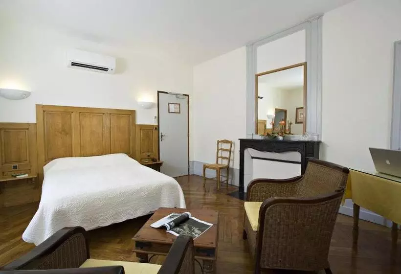 Superior Kolmen Hengen Huone, Appart Hotel Charles Sander