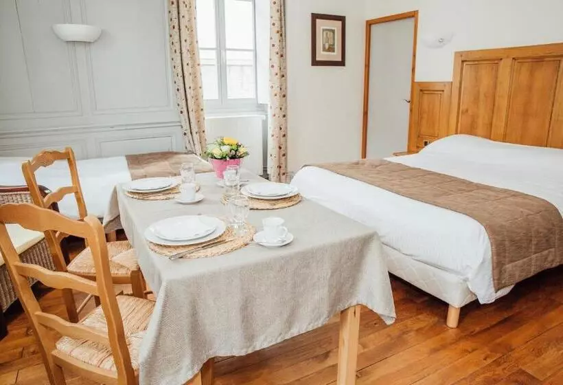 Superior Kolmen Hengen Huone, Appart Hotel Charles Sander