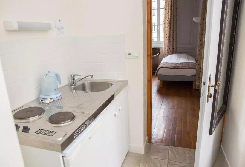 Standard Kolmen Hengen Huone, Appart Hotel Charles Sander