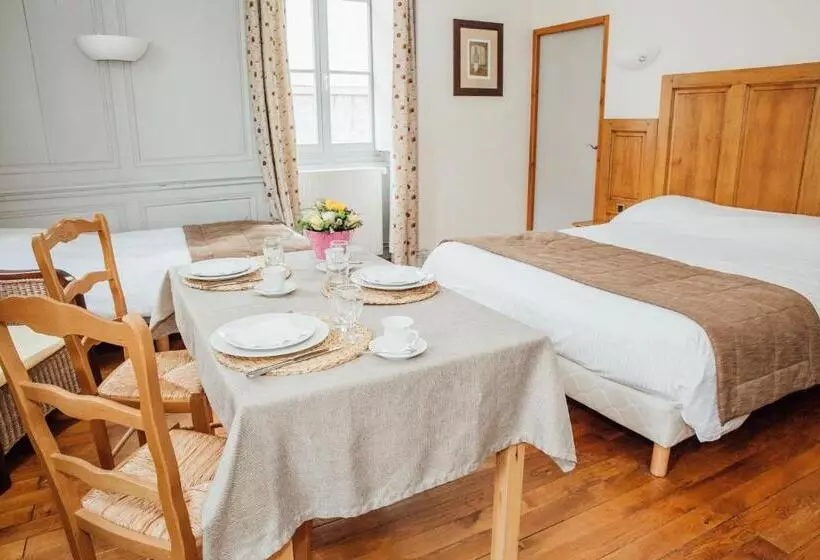 Standard Kolmen Hengen Huone, Appart Hotel Charles Sander