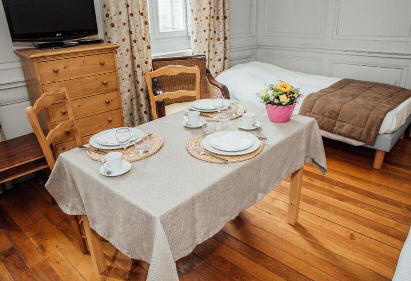 Номер Стандарт Трехместный, Appart Hotel Charles Sander