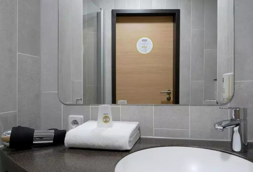 Standard-huone, B&b Hotel Offenbach Süd
