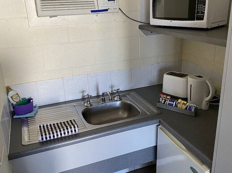 اتاق استاندارد, Central Point Motel