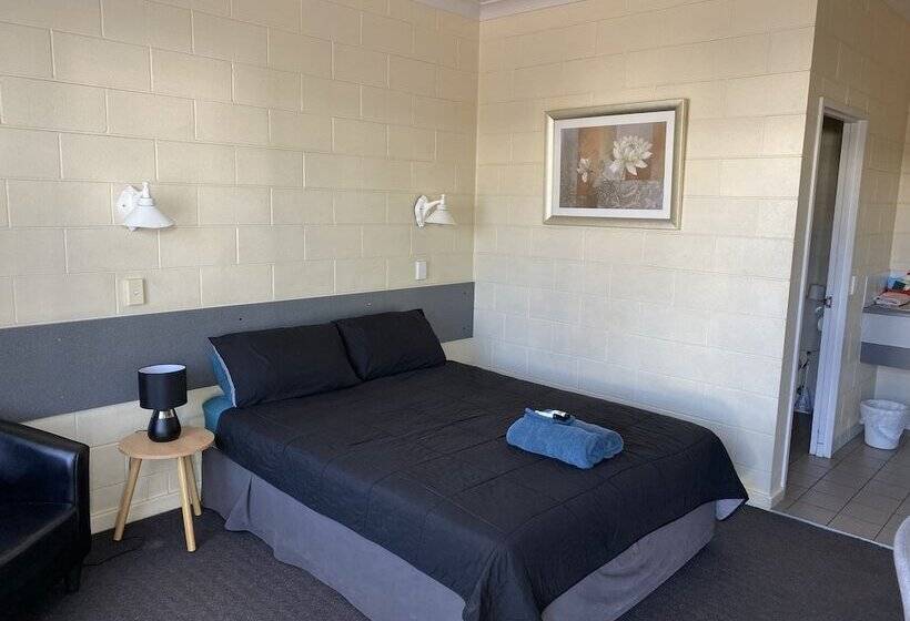 اتاق استاندارد, Central Point Motel