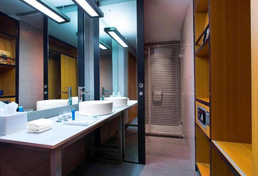 Standardzimmer Kingsize Bett, Aloft Bengaluru Outer Ring Road