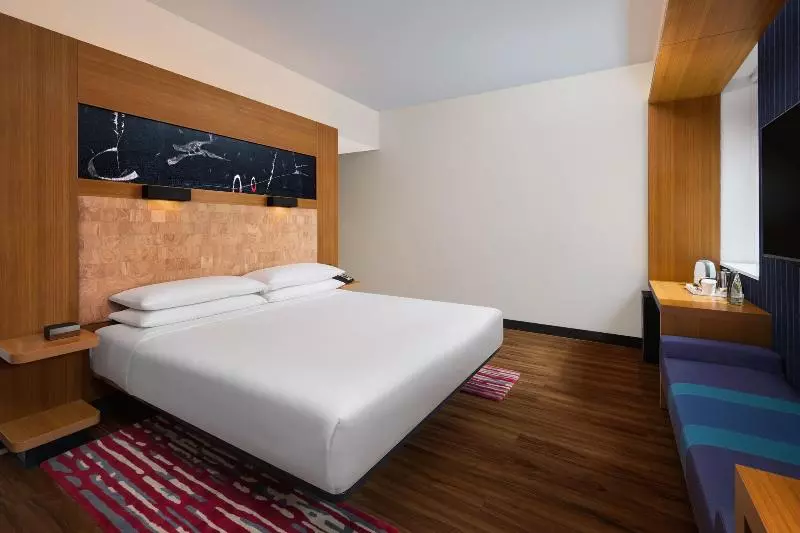 クラブルーム, Aloft Bengaluru Outer Ring Road
