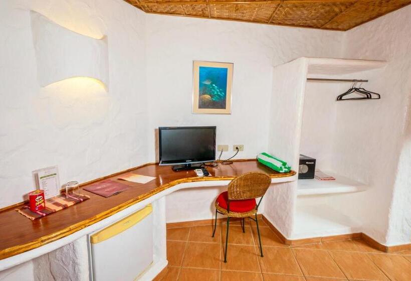 디럭스 룸, Atlantis Dive Resort Puerto Galera