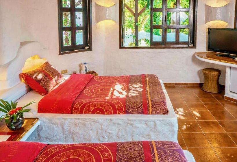 Номер Superior с Террасой, Atlantis Dive Resort Puerto Galera