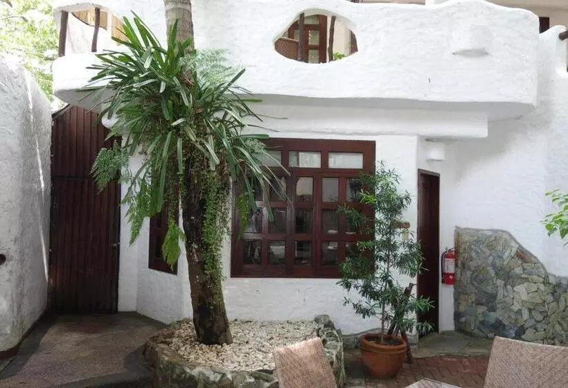 ガーデンビューファミリールーム, Atlantis Dive Resort Puerto Galera