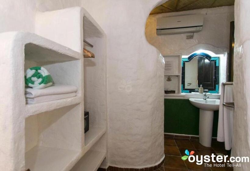 패밀리 룸 가든 전망, Atlantis Dive Resort Puerto Galera