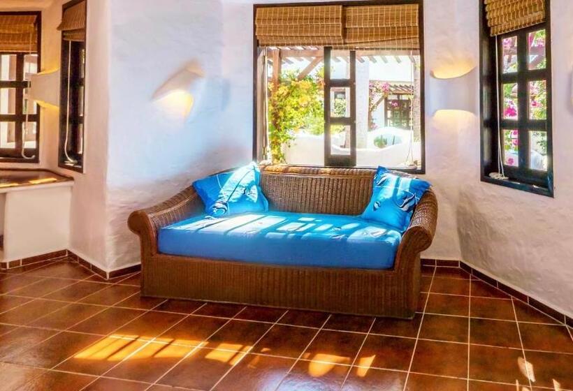 스위트, Atlantis Dive Resort Puerto Galera