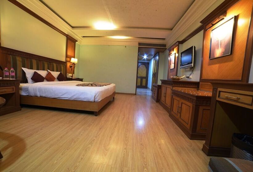 غرفة تنفيذية, Babylon Inn