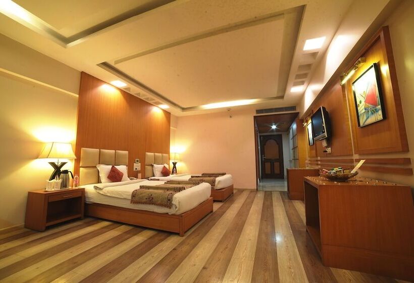 غرفة ديلوكس, Babylon Inn