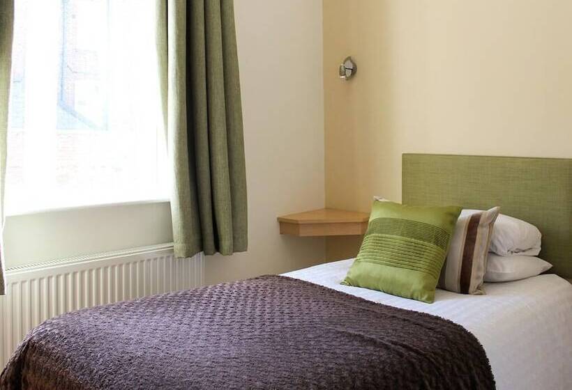 غرفة قياسية فردية, Cley Hall