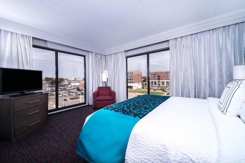 キングサイズベッドのスタンダードルーム, Courtyard By Marriott Wilmington Downtown/historic District