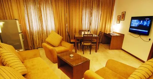 Suite, Deepa Comforts