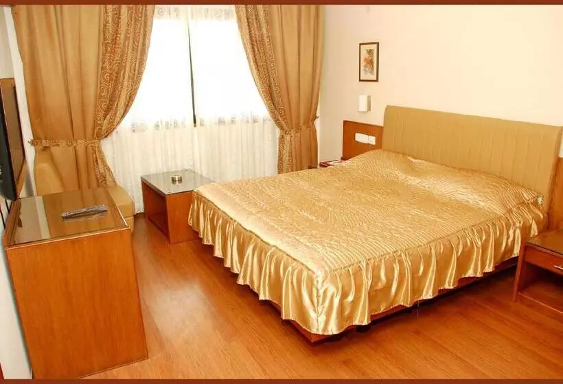 Suite, Deepa Comforts