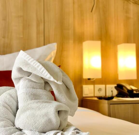 디럭스 룸, Grand Zuri Kuta Bali