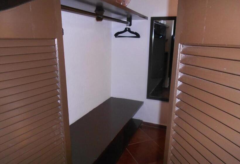 家庭间, Hacienda Taboada