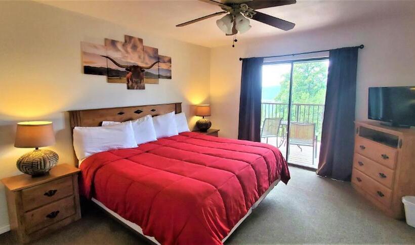 شقة غرفة واحدة, High Sierra Condominiums