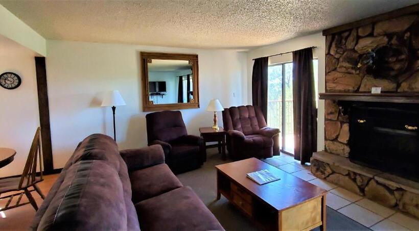 شقة 3 غرف, High Sierra Condominiums