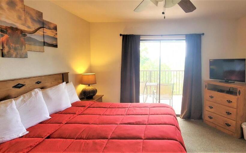 شقة غرفة واحدة, High Sierra Condominiums