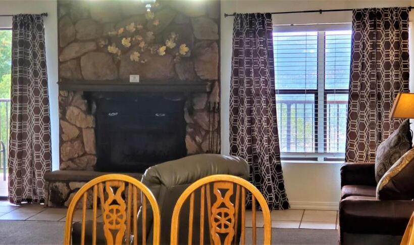 شقة 3 غرف, High Sierra Condominiums