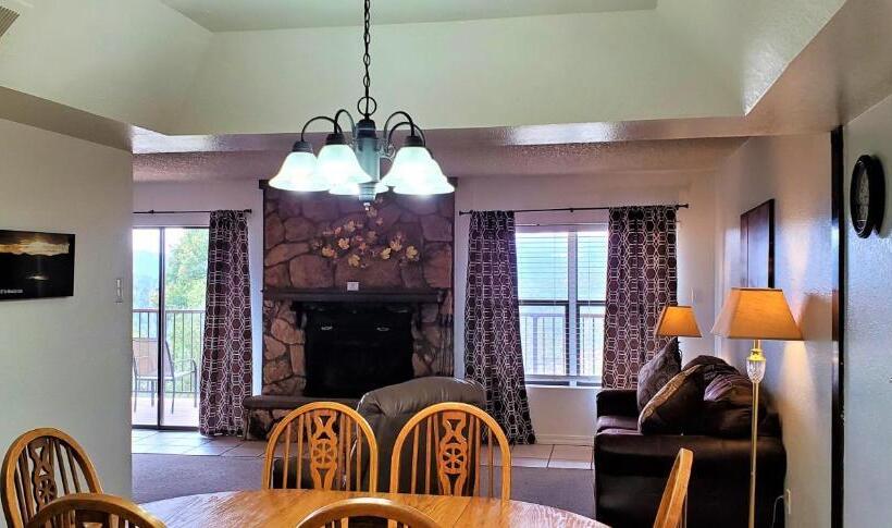 شقة 3 غرف, High Sierra Condominiums