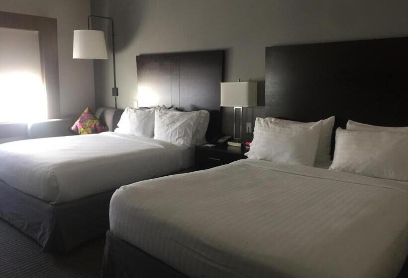 اتاق استاندارد برای معلولان, Holiday Inn Express And Suites Tahlequah, An Ihg
