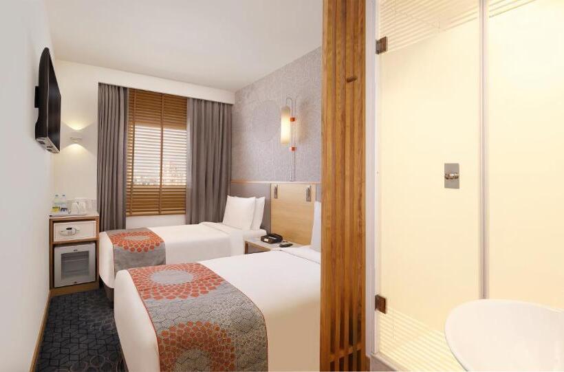 Standart Oda, Holiday Inn Express Gurugram Sector 50, An Ihg