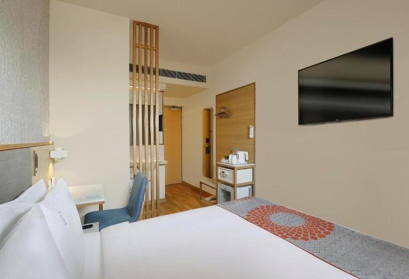 Küçük Çift Kişilik Yataklı Standart Oda, Holiday Inn Express Gurugram Sector 50, An Ihg