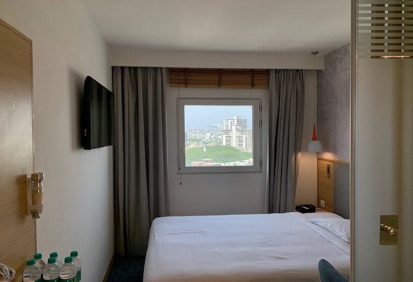 Standart Oda, Holiday Inn Express Gurugram Sector 50, An Ihg