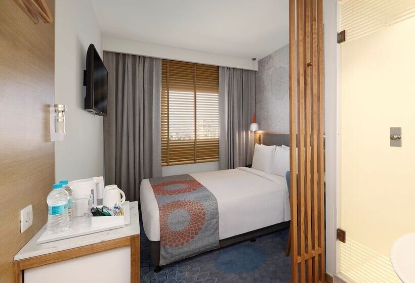 Standart Oda, Holiday Inn Express Gurugram Sector 50, An Ihg