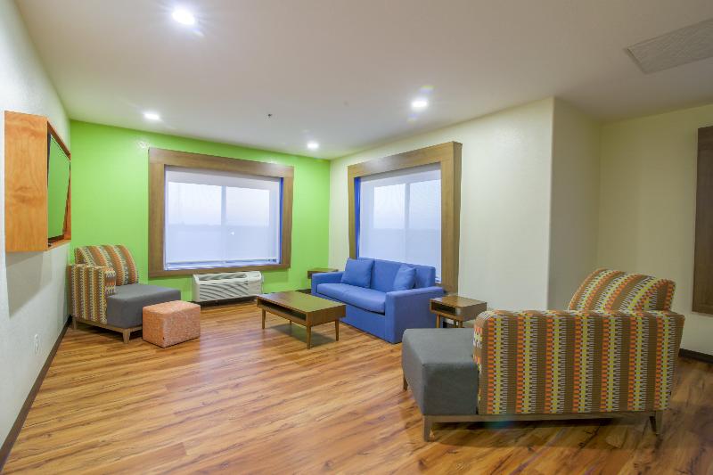 스위트 킹사이즈 침대, Holiday Inn Express & Suites Raymondville By Ihg